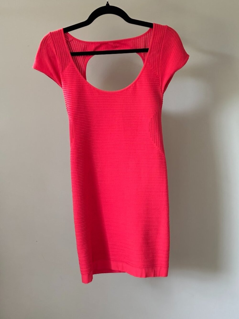 bebe Coral Ribbed Knit Bodycon Dress Cutout Back  Medium/large Like New